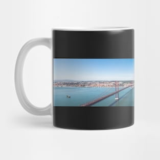 Lisboa, 25 de abril e o Tejo... Mug